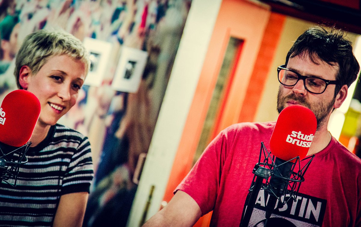 .@fewbitstheband heeft een gloednieuw album 'Big Sparks' uit en kwam dat voorstellen in onze studio!