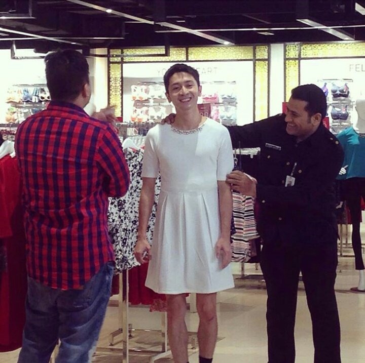 Penasaran? Sabtu besok ya jangan lupa liat ko <a href="/albert_halim/">Albert Halimin</a> di <a href="/thetransmart/">thetransmart TTV</a> 😃