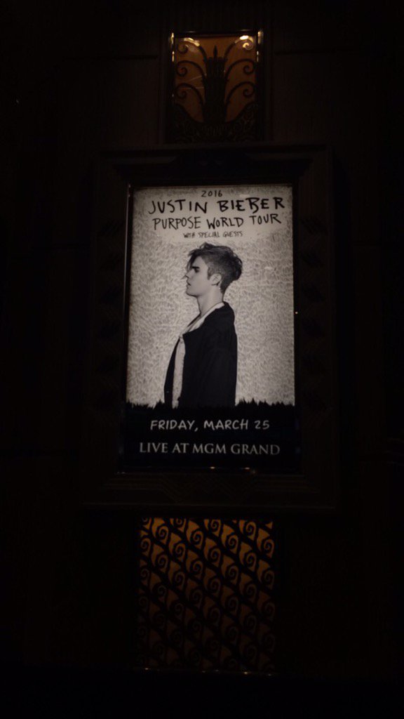 freshnashty's tweet photo. wish i could go there 😻😭 @justinbieber https://t.co/ESHOrs5afz