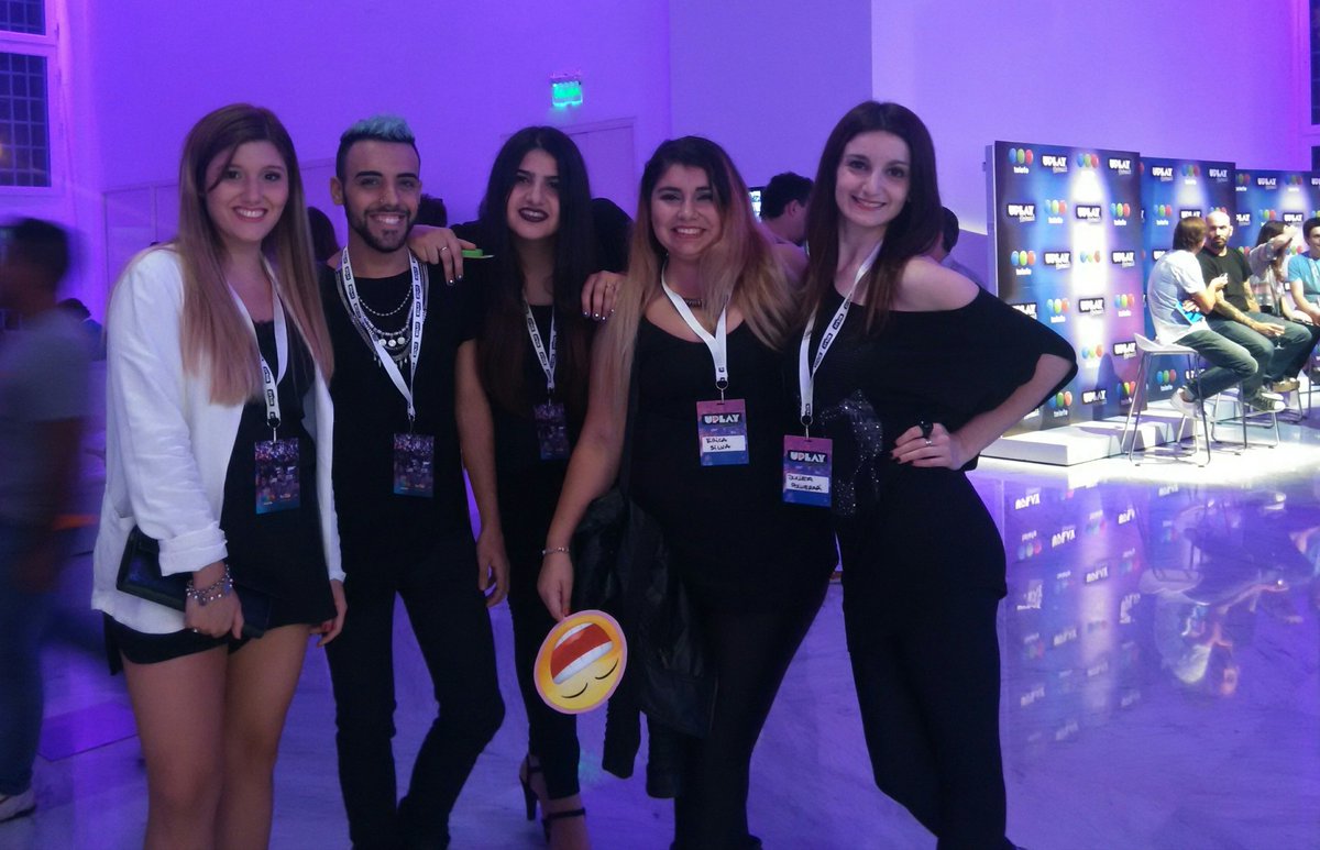 estilo_friki's tweet photo. fIESTA DE LANZAMIENTO @UplayTelefe @UPlayNetwork @JIPolverari @JouuSpears y todos mis amigos de categoría #lifestyle https://t.co/X0wmtHtyuV