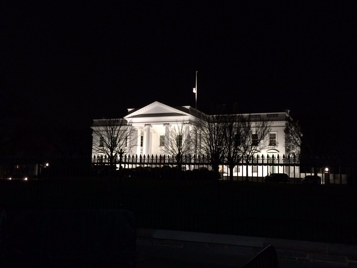MikeCockerham's tweet image. Checking in @ the White House.