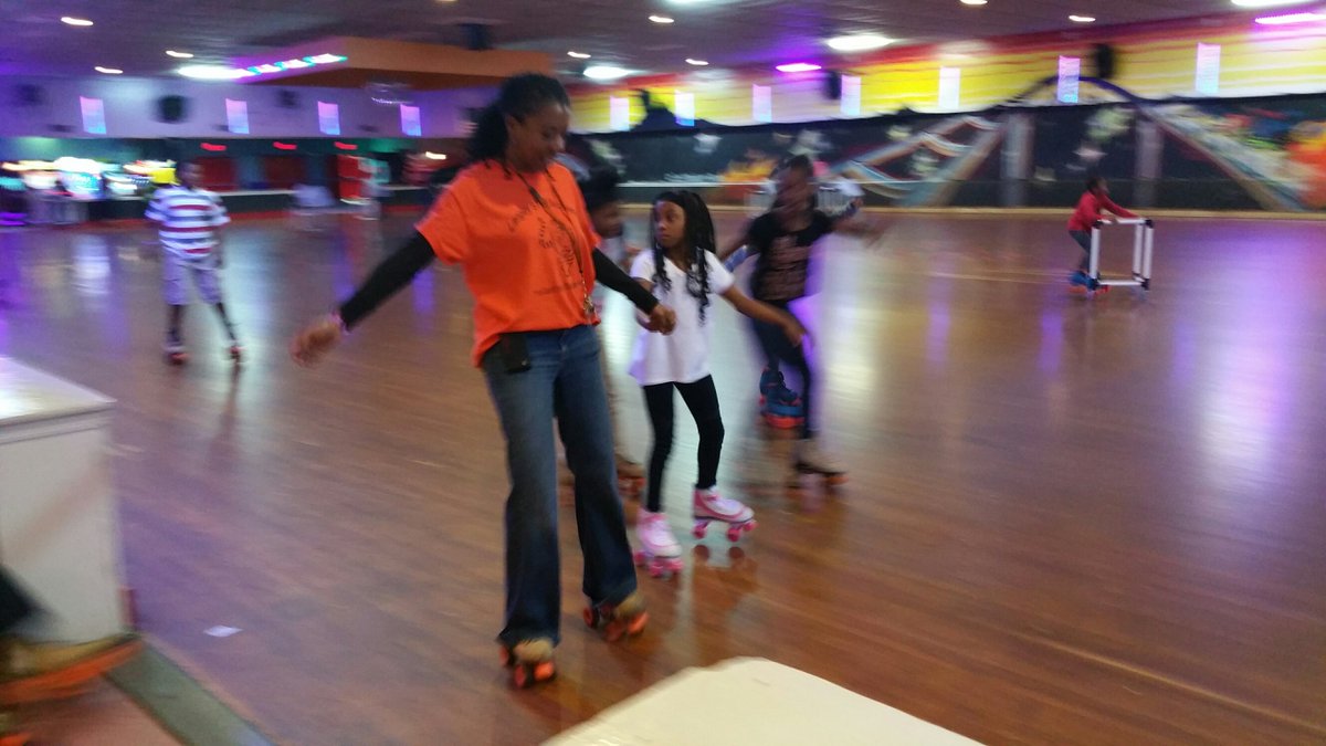 LangSTEMPrincip's tweet photo. Students of the Month (Jan-Feb) @LangleySTEM enjoying skating incentive trip! #RACECoreValues #DCPSRising https://t.co/GrQXCVPy2K