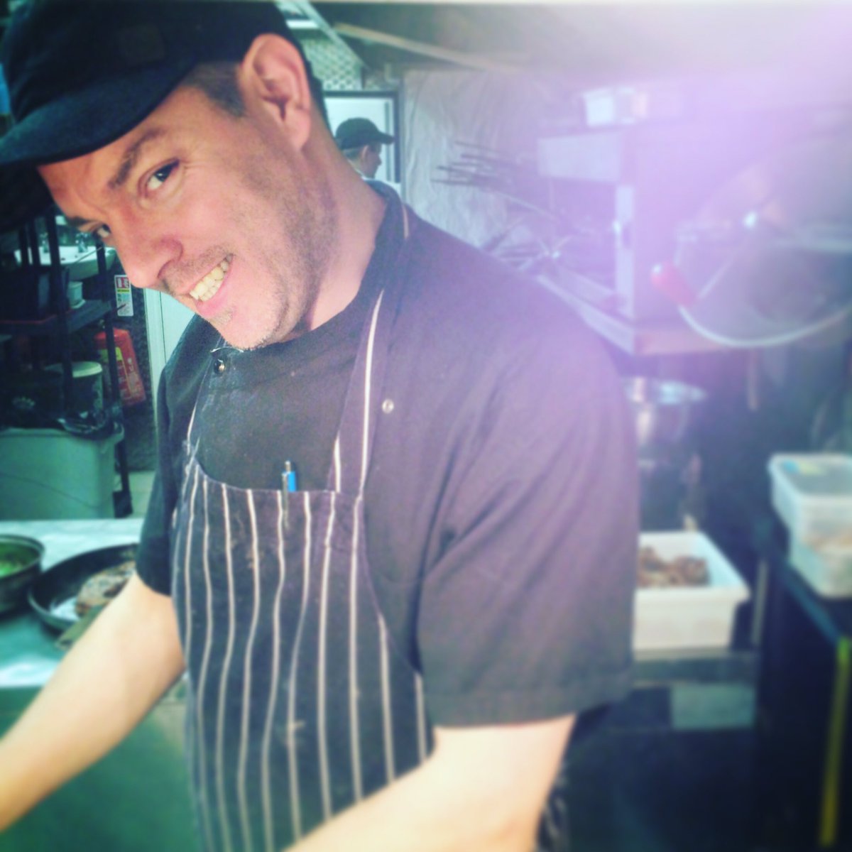 22_NorthStreet's tweet photo. #loveyourwork happy chef, happy food! #claphamworks https://t.co/alxFfIfshG