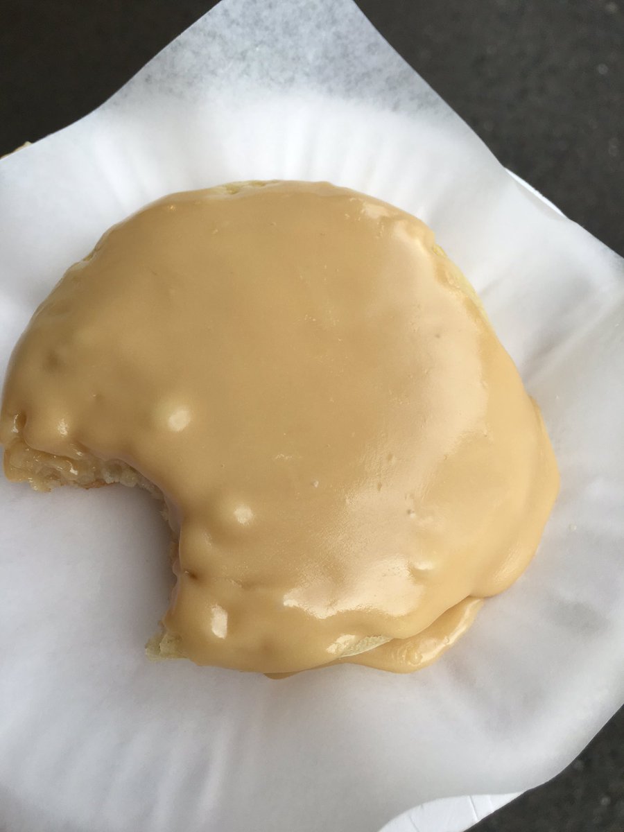 circlecmaple's tweet image. Maple butter crumpet #pikeplace #pikeplacemarket