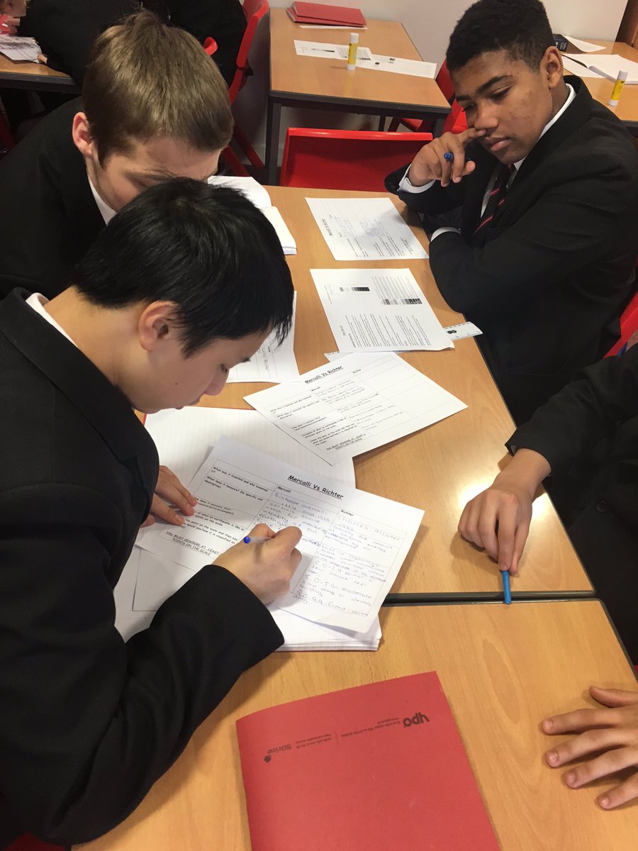 MissHudsonWRC's tweet photo. Amazing teamwork and marking skills by year 7 and year 10 this week #newideas #improvingwork https://t.co/pA6NJJGBF0