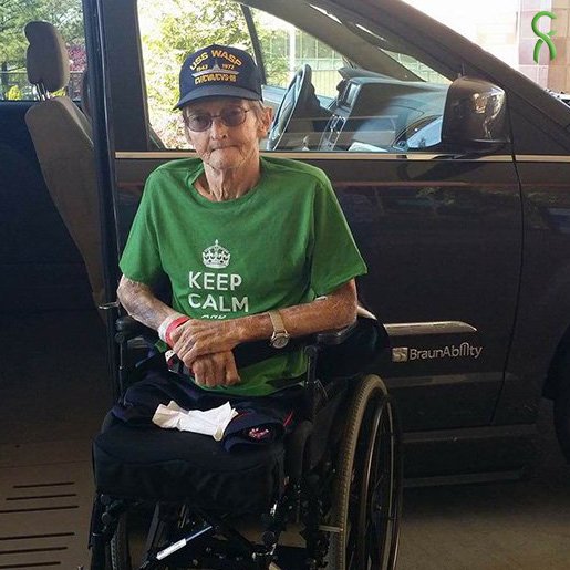 ChiveCharities's tweet photo. One community answers the call for a veteran in need: https://t.co/hKzzhDPqSg #TenPercentHappier #ChiveCharities https://t.co/2dFhjFtq8I