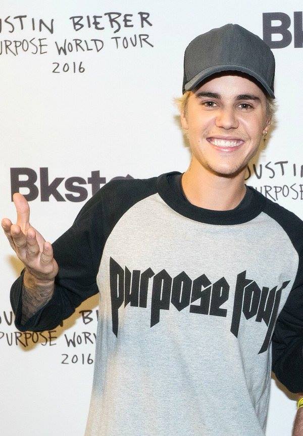 NicolSpitzer's tweet photo. #WeAreHereForYouJustin https://t.co/xONPLIRRtH