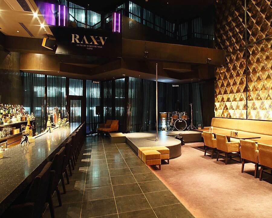 t_kay_ceo's tweet photo. Tonight🌠Luxury Lounge @RAXV7 #Luxury #Lounge #RAXV #Cafe #名古屋 #錦 #RandB #RnB #DJT_Kay #SLOWJAM #kingstarproduction https://t.co/KysD0vaRkS