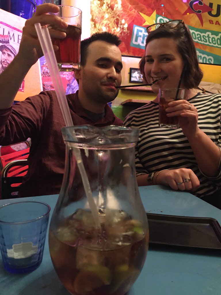 DrGorgonzola's tweet photo. @JoeRevill @LouiseBastock #hellotinder https://t.co/dAUwKhzUUq