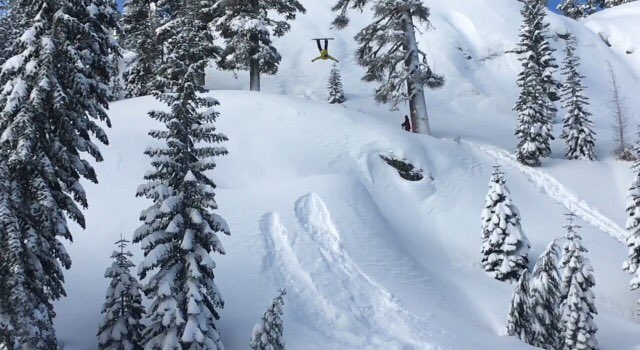 SnowboardMag's tweet photo. Lay one out today, or just watch the #AuroraBoardealis trailer from #WarpWave > https://t.co/HEFrdlak7f https://t.co/JDLcKFtGoG
