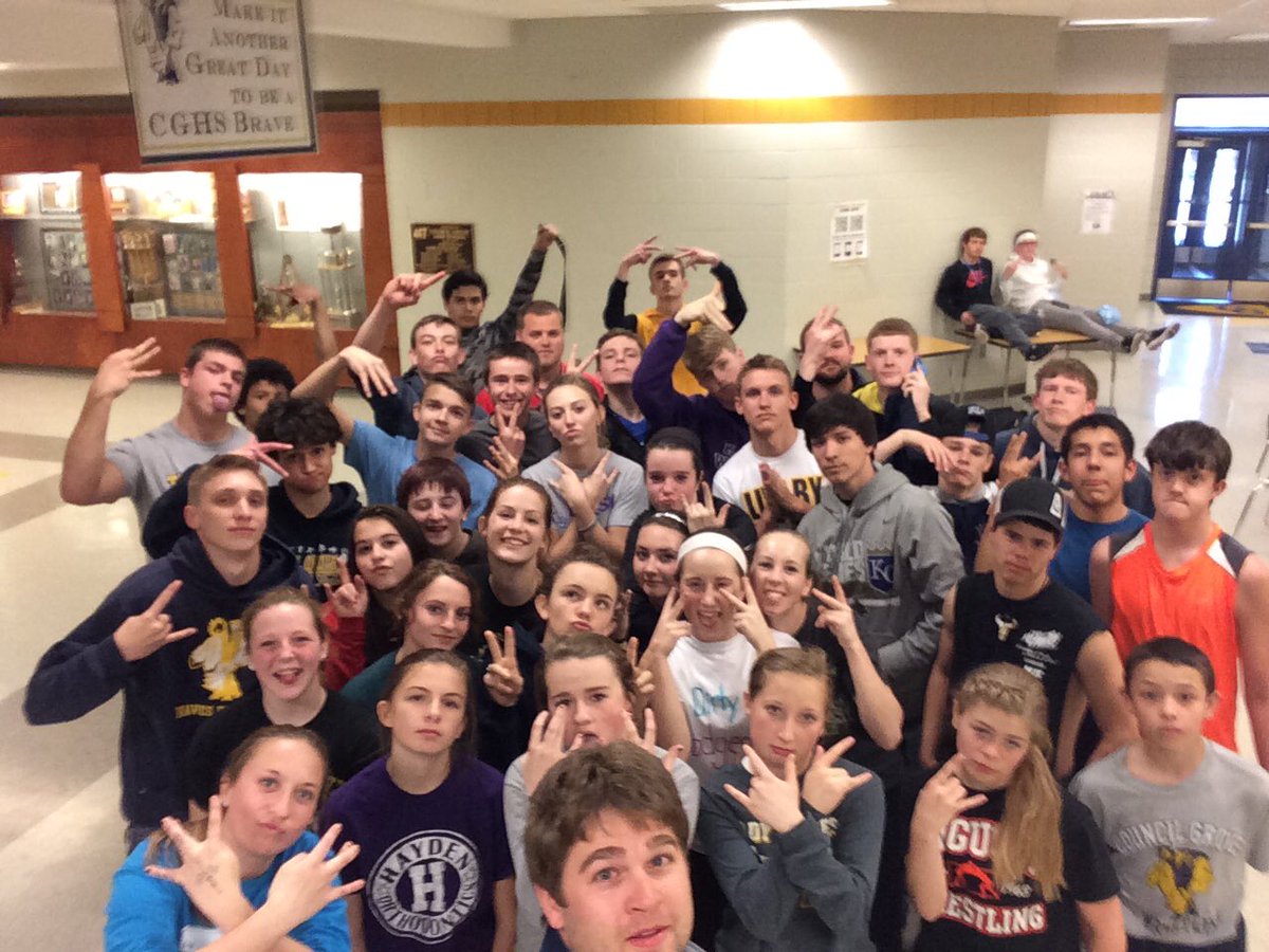 CGBravesTrack's tweet photo. Just completed the 2nd annual Selfie Scavenger hunt! Nice work today everyone! #letsplaytrack #wedontgettired https://t.co/5LzmYjx2bc