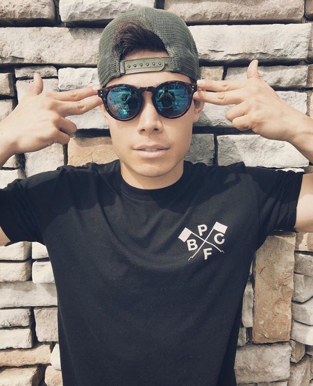 .<a href="/coltontran/">Colton Tran</a> looking fresh in that <a href="/bumpypitch/">bumpypitch</a> 🏳🏳