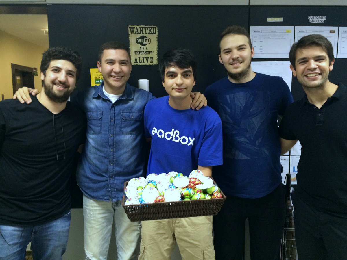 EADBOX's tweet photo. Ovos de chocolate aqui na #eadbox! o/
Feliz Páscoa! #startups #lms #educacao #ead #elearning #pascoa https://t.co/LhaCyZSzxz