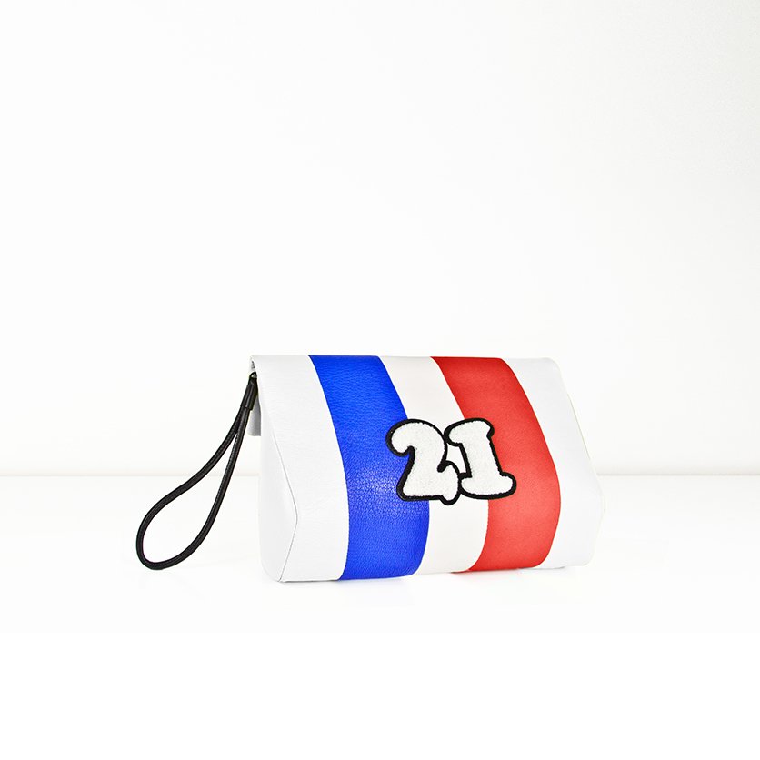 GoldenLaneBag's tweet photo. Colour block #clutches with embroidery #21 logo #goldenlanebag #goldenlane #followthebuyers #lfw #pfw #nyfw #mfw https://t.co/wFXpTAyrCR