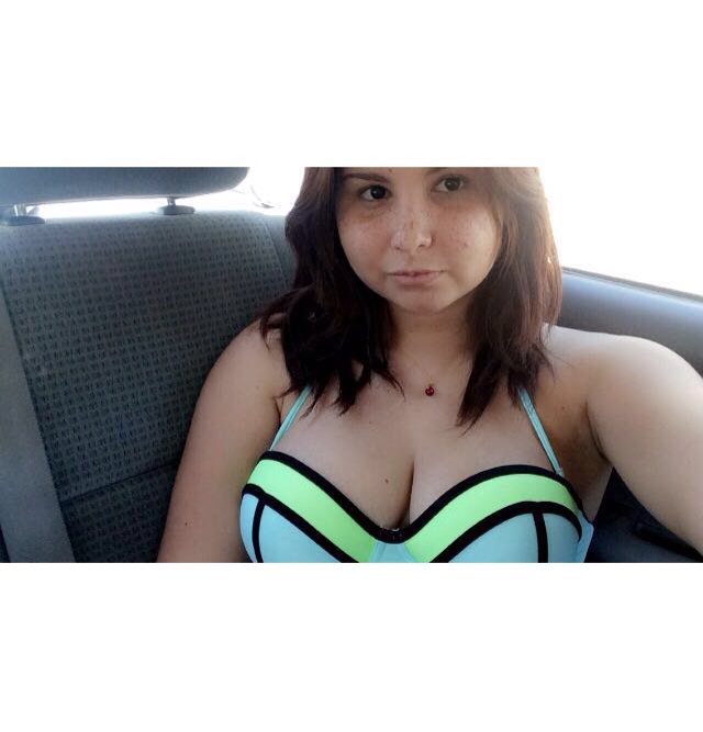 __tayli's tweet photo. Combate🌴🌞 https://t.co/4NnRFTkRSv