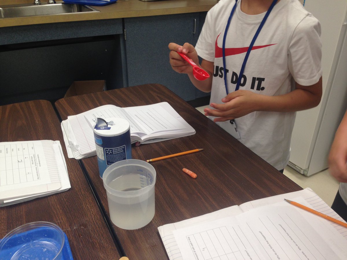 ChristyHuse's tweet photo. Fun lab today over freshwater and saltwater #twehowl #labdaysarethebest #sciencerocks https://t.co/GmNlUxXLNi