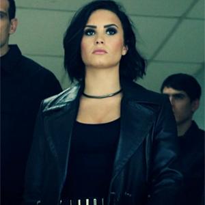 ClearwaterBc's tweet photo. How could anyone not love @ddlovato! She keeps me #Confident! She's beautiful! #DumpTheTrump #ImWithHer https://t.co/bOFWJnVUJa