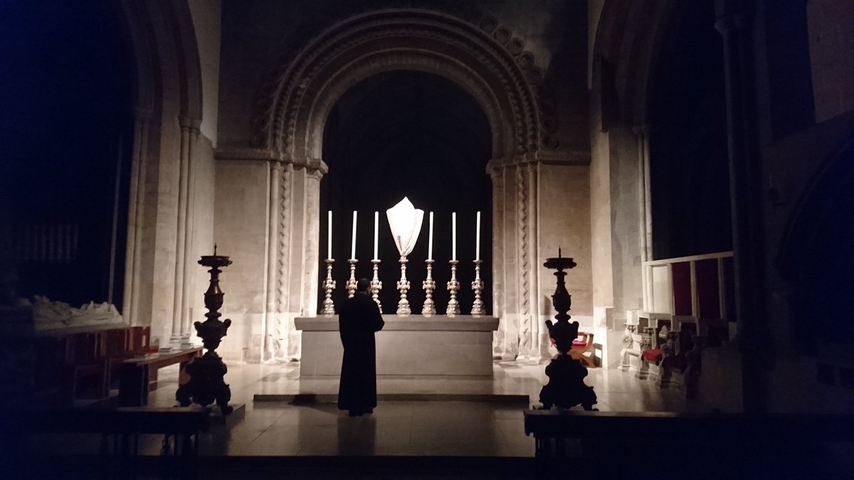 LlandaffCath's tweet photo. The Dean in the sanctuary following our Maundy Thursday service and the stripping of the altars.. https://t.co/UPes5h020j