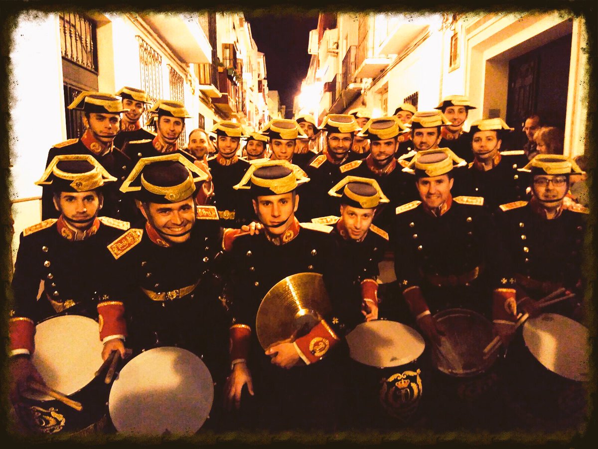 Disfrutando en Cabra
<a href="/JesusDespojado/">A.M. Ntro. Padre Jesús Despojado</a> 
@ColumnaDeCabra