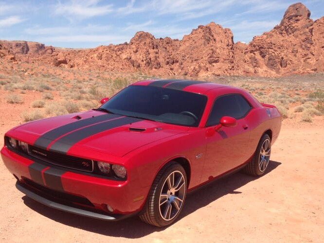 2 pic. It's another beautiful day in #FabulousLasVegas #Hemi #ValleyOfFire @OfficialMOPAR #HemiChallenger