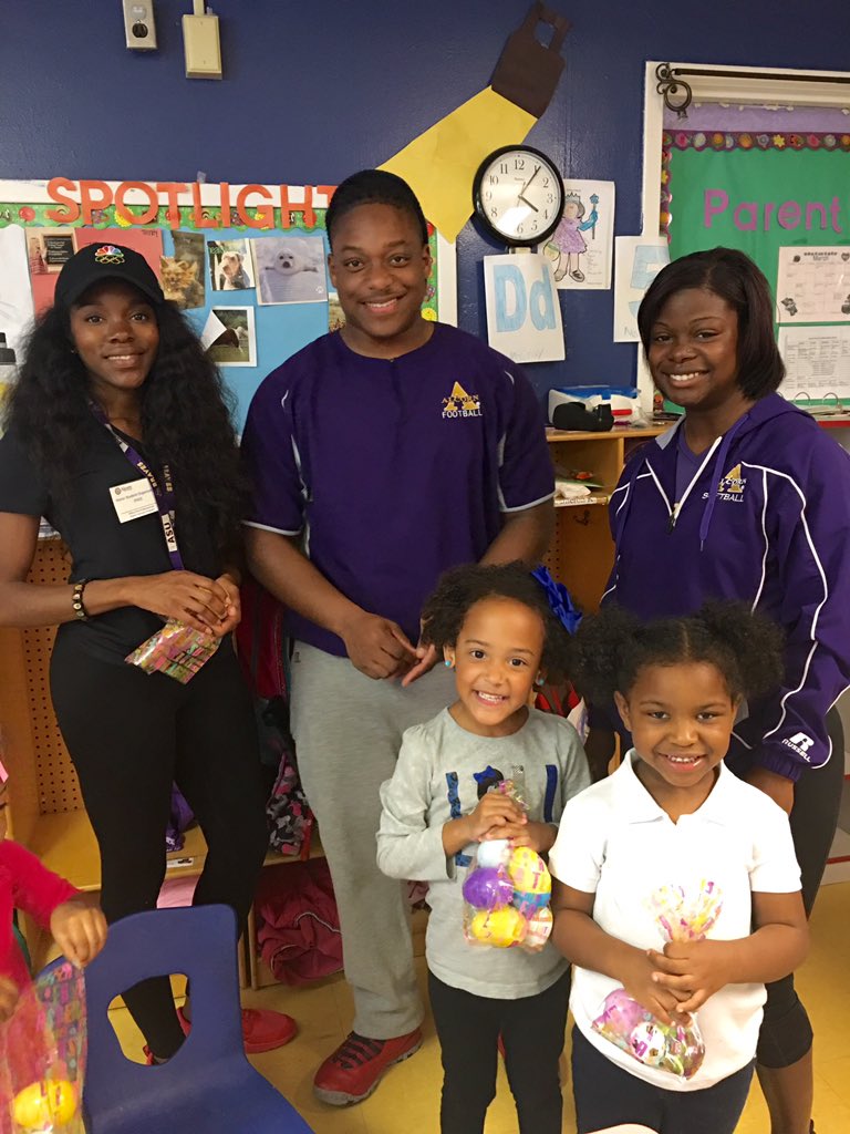 Alcorn_OAAE's tweet photo. More Easter cheer 💜💛🐣🐰💜💛 #AlcornBraves #CommunityService #HappyEaster #AlcornCDC #StudentAthletes https://t.co/ERxhtXEB4B