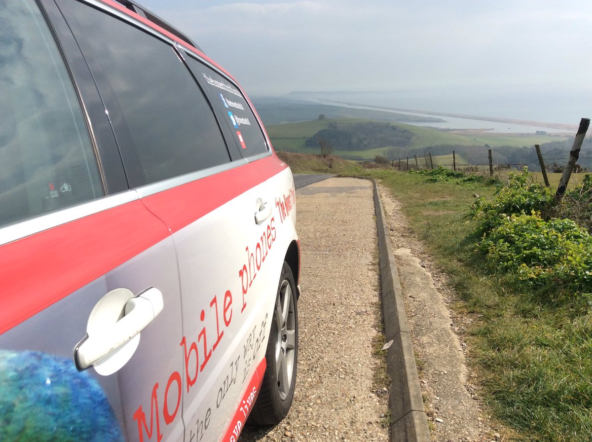 HonestTruthUk's tweet photo. It's no good climbing a mountain if you don't turn round &amp; take in the view from time to time.. #chiselbeach https://t.co/THPLcFvyeW