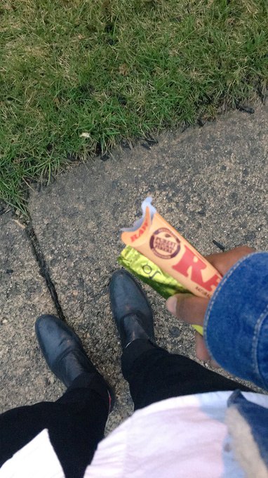 Watch D's leaked NSFW photo on TwXstars