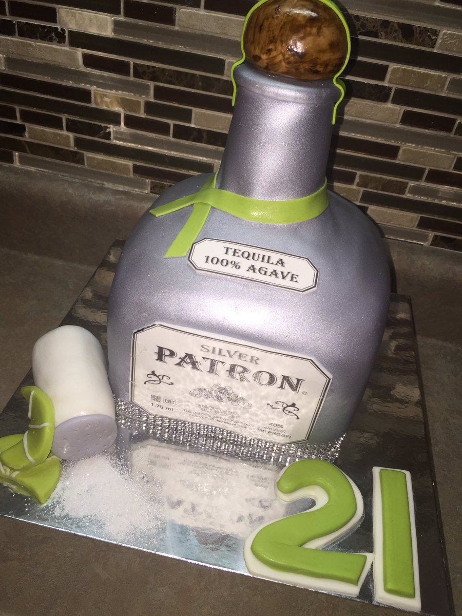 mooresweets14's tweet photo. Patron cake #mooresweets https://t.co/Sem2JtR8Wn
