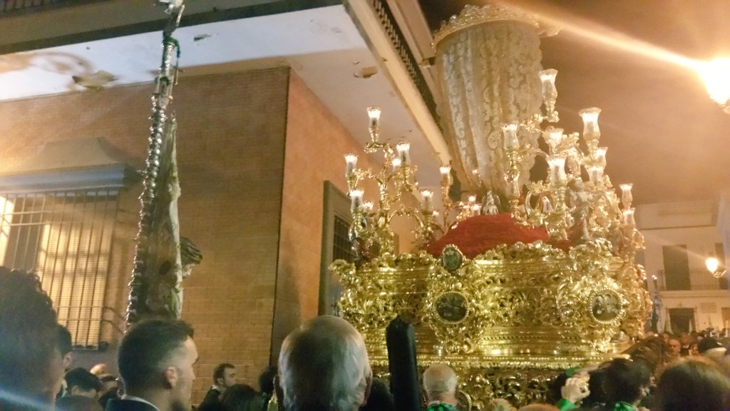 maximocofrade's tweet photo. Sube a la Gloria con Al Caer la Tarde y Sentir acompañado por @BpresentacionAP @SoyDeLaVeraCruz https://t.co/2Y3UhBw69b