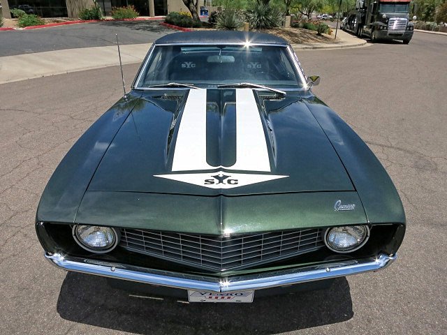 SVE_CARS's tweet photo. #TBT and some beautiful 1969 #Chevrolets #CamaroYenko to savor #SVE_CARS #RT https://t.co/tf1DQgr2OK