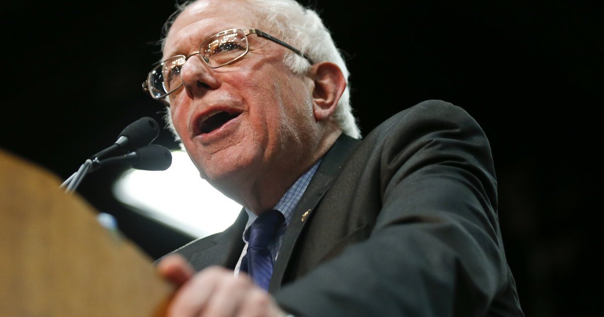 HuffPost's tweet photo. Bernie Sanders picks up major union endorsement ahead of caucuses https://t.co/jjpTOAY7Fk https://t.co/EbNpjK9ndB