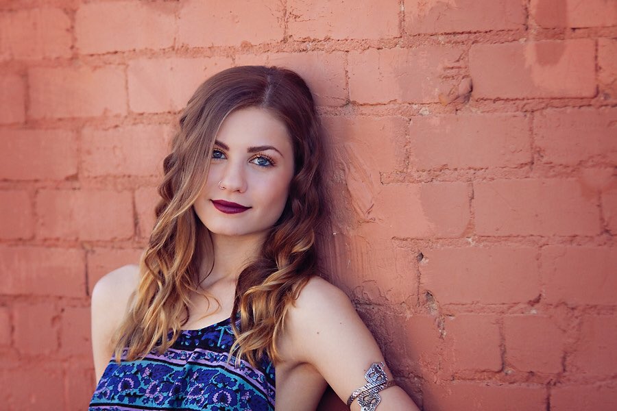 AndreaWhittle2's tweet photo. HS Seniors!!! Follow me on Instagram for a special offer! 💙💙💙
https://t.co/bU4IHHr0j9 https://t.co/T3zDpBknRh