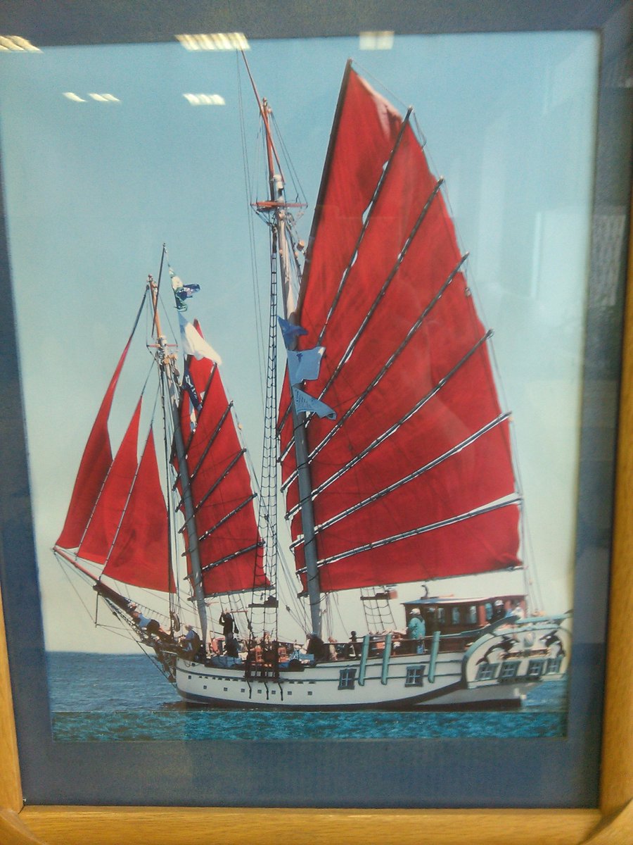 JiTopBb's tweet photo. Work on this ship, my goal..! https://t.co/4rkoNst8yB