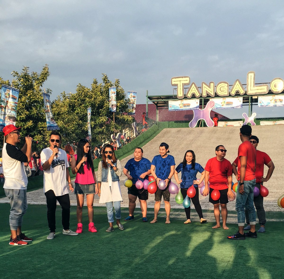 KelvinS9B's tweet photo. Nge Games seru. Basah basahan di pagi hari 👍🏻 @InboxSCTV_ #kelvins9b #s9b #super9box #inbox https://t.co/8tBsgWsHpU