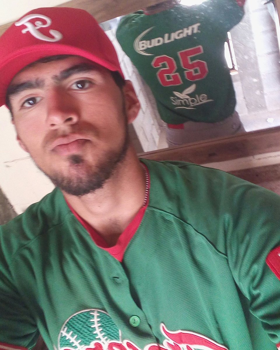 LuisSerna25's tweet photo. Ganamos 🍓⚾ https://t.co/Mxxip5ugDo