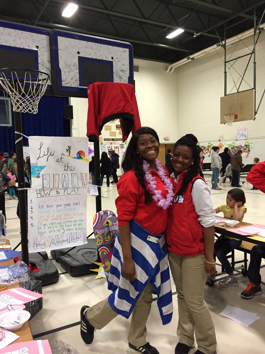 McDonough_CY's tweet photo. Literacy night was a huge success! We truly #makebetterhappen and tonight was proof https://t.co/rGr0qqyzou