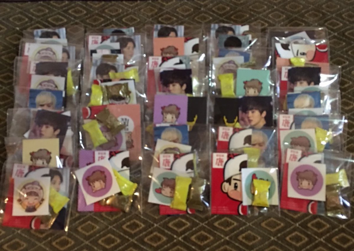 MYDEARLU0420's tweet photo. #LuHan1stChinaTour #LuHan See u all tomorrow at the venue 首都体育馆, some special gifts for u. See u all there. 🙆🙆 https://t.co/LlVulfzNj4