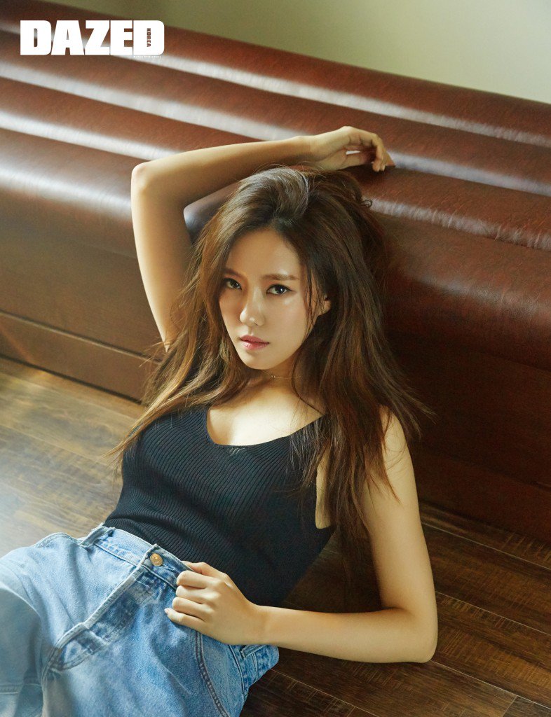 KoreanBeauties's tweet photo. Hyomin - Dazed &amp; Confused April 2016 https://t.co/JqhupSSXbR https://t.co/RcRIzqkwrP