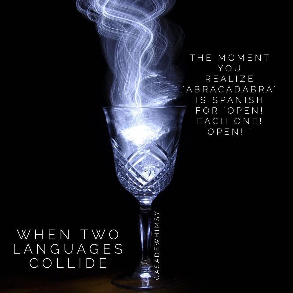 casadewhimsy's tweet image. #dosidiomas #twolanguages #bilingual #abracadabra