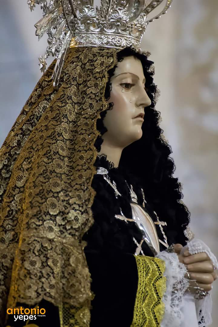 Hoy es Viernes Santo. Esta noche, en Hellín, el Cielo sale a la calle. 

#HoyEsViernesSanto