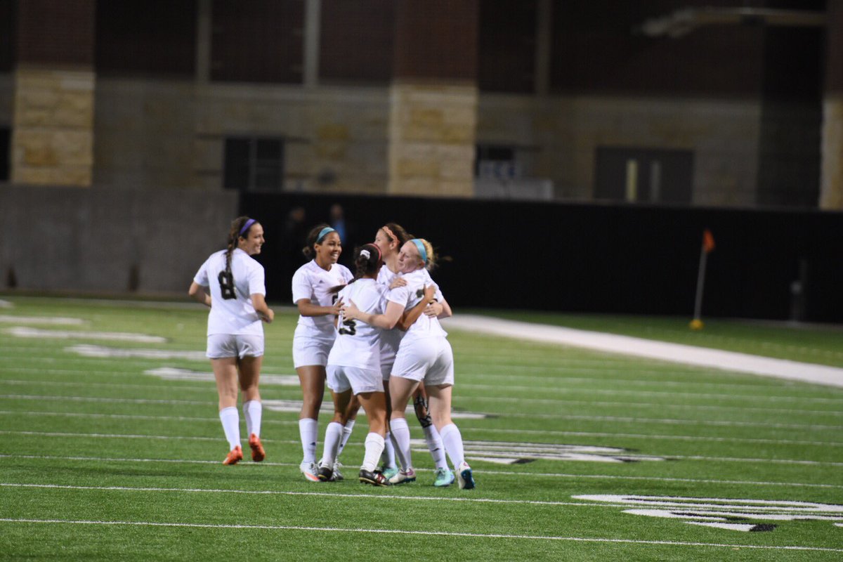 CyFairJoel's tweet photo. Claire Casey (22) reacts to connecting on a high loft shot that brings @CWHS_212_Soccer up 7-2, 5:00 1st #txhssoccer https://t.co/bML6n2dXX6