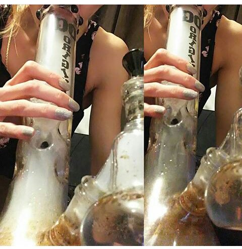 therealjimbobo's tweet photo. #bong #weedlove #mmm #beentolong #yummos #lungpower #thegodsaregood https://t.co/kLPnyLaQ6Q
