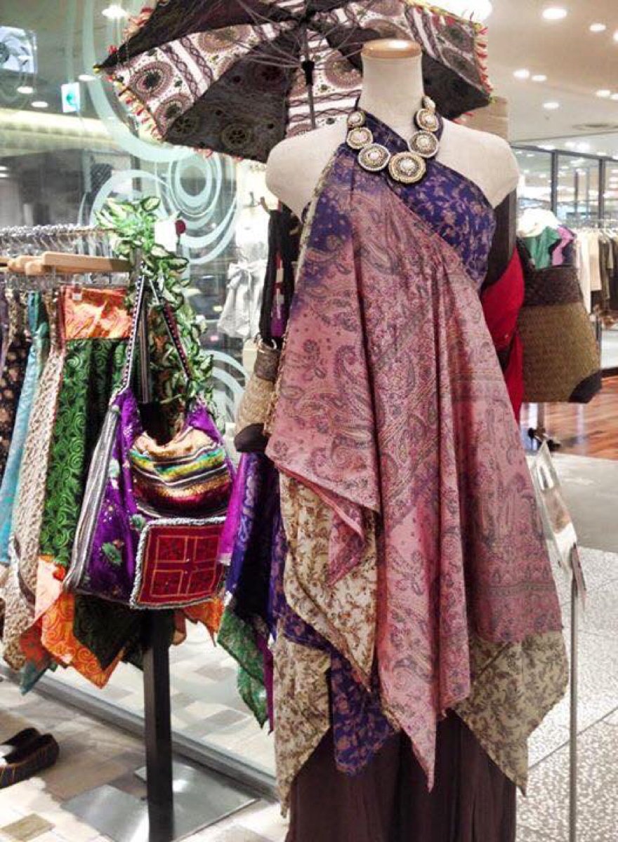 Didi セレオ国分寺4階 On Twitter おはようございます 本日はdidiの代名詞でもあるdidiシルクサリーシリーズのご紹介です インドやネパールの国民服と言ってもいいサリー そのサリーでもシルク素材の上質なものを厳 Https T Co F89bkmwnhd Https T Co Eaavh5bzk4