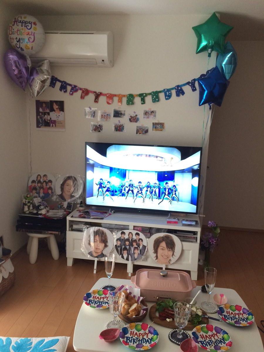 sat0iyuya's tweet photo. ゆーや生誕祭！
飾り付けがんばりました♡
やりきった！！←準備で満足w https://t.co/k6Dd36Wihh