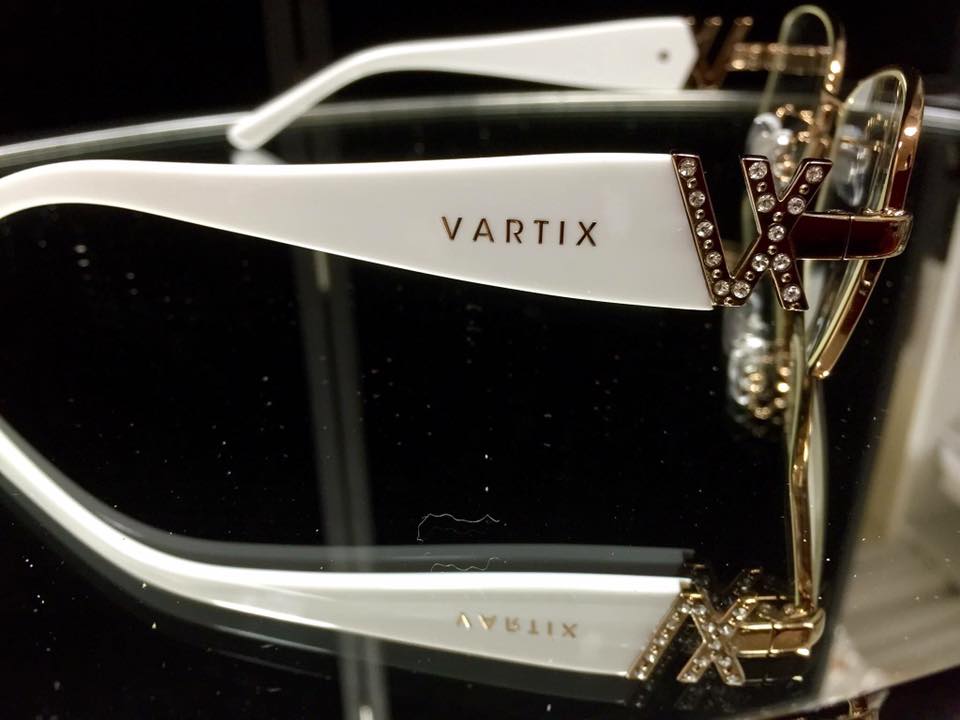 VARTIX PCメガネ VARTIXから性徒会長着用メガネ「THE PRESIDENT」が新登場！ | GACKT