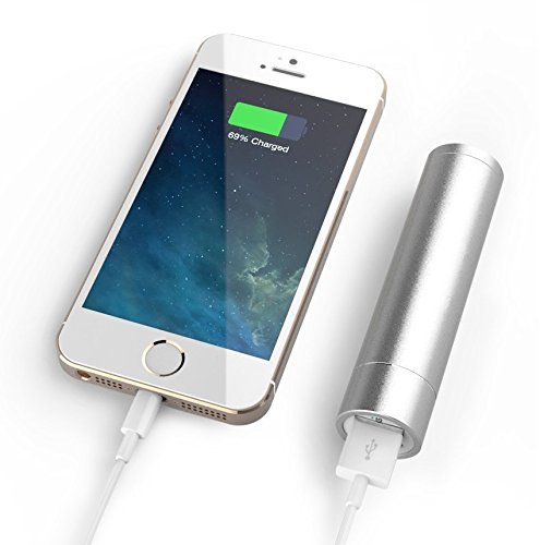 TECHeHEAD's tweet photo. Don't get stuck on the beach with a dying phone. #POWERBANK #FUELUP https://t.co/RdW1X3EZ2T
