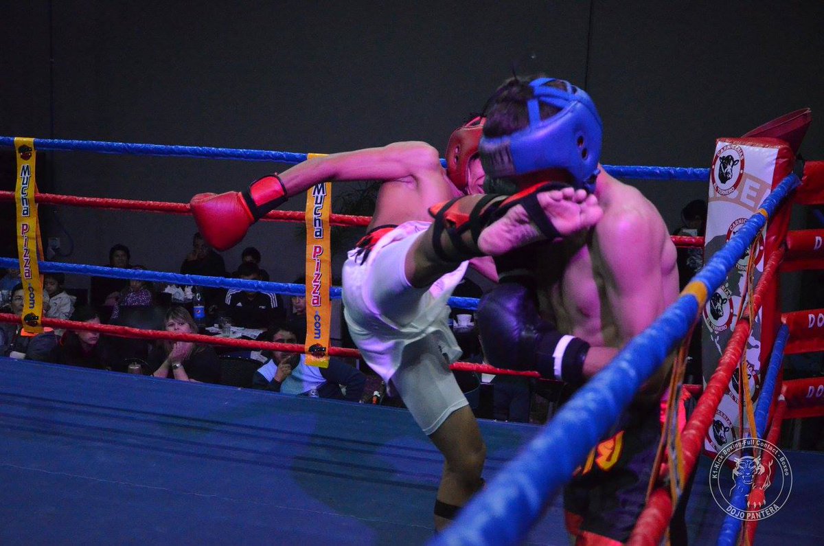 TomasJara022's tweet photo. Para muchos violencia, para mi un deporte. Mi estilo de vida #KickBoxing #DojoPantera 👊💪 https://t.co/XQl6dIrfza