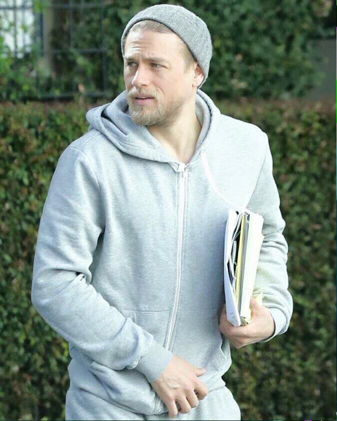 ForeverHunnam's tweet photo. @HunnamDaily @Jax_charlie @MsLadyTee70 @MsLadyTee70 @cklassyone @CHunnamFAN https://t.co/2RBtsDfNUp