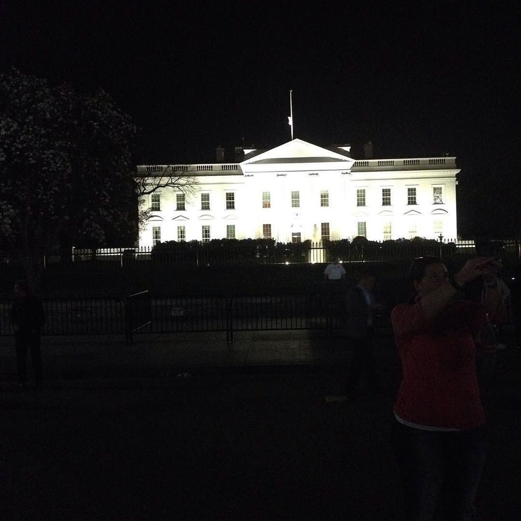 White House still not lit up in Belgium flag colors