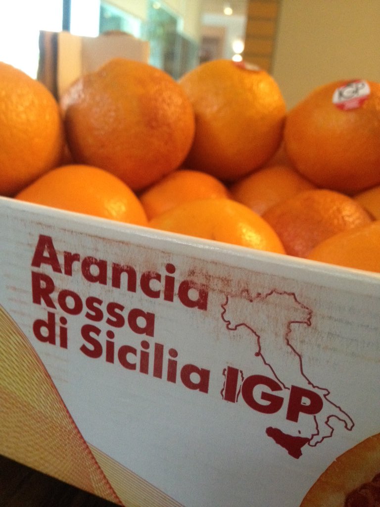 giandohk's tweet photo. Fresh blood orange available at Giando #bloodorange #giandohk https://t.co/sl28KugYBm